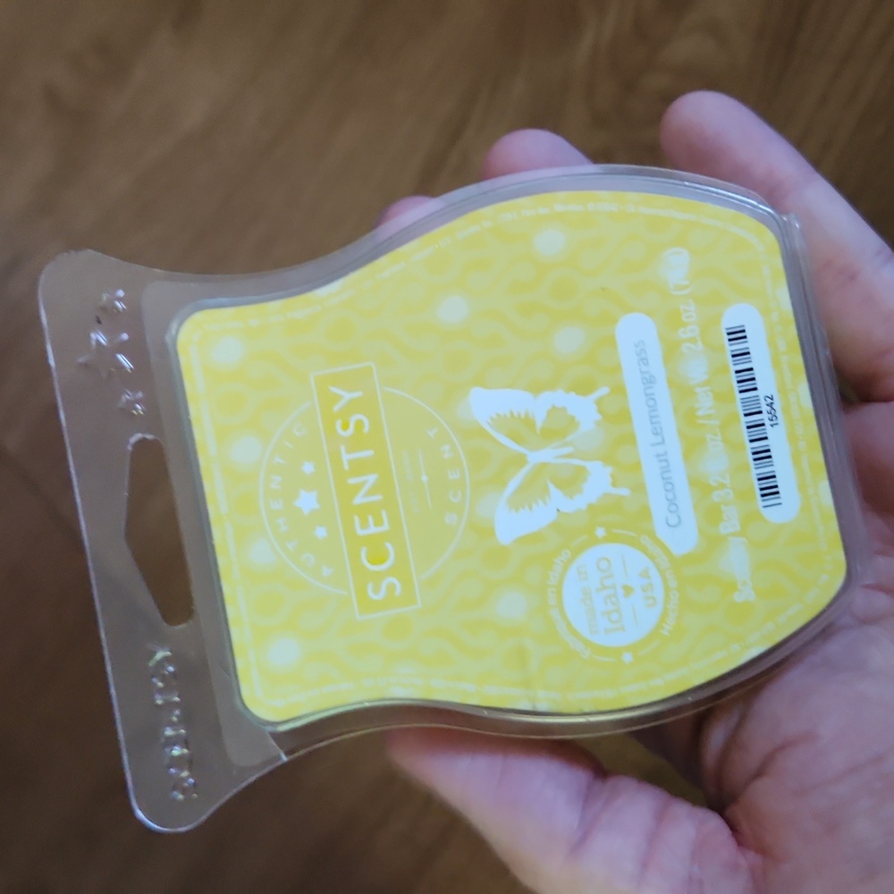 Scentsy Coconut Lemongrass Bar